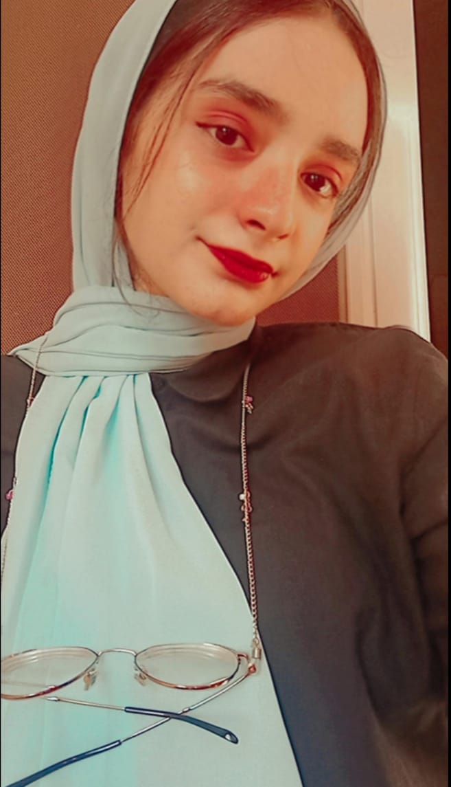 Picture Kholoud Khaled Vise FR at mun Stem sharkya
